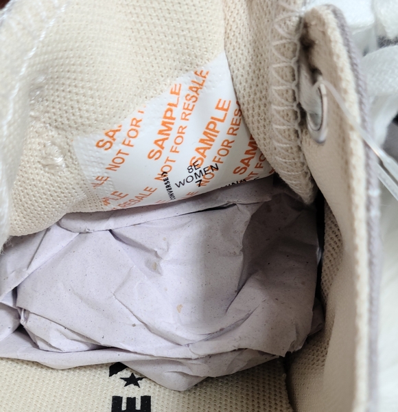 Converse Chuck Taylor All Star Low Top Gray 7 Women / 5 Men NWOB - Picture 6 of 6